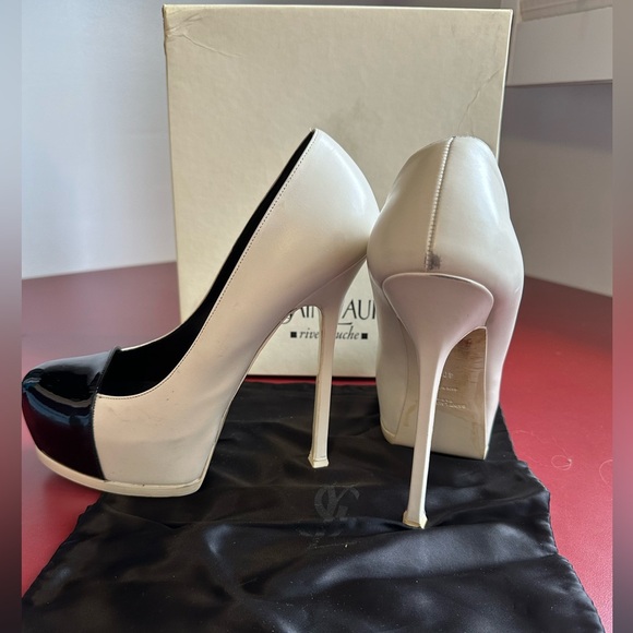 Yves Saint Laurent Platform White Pumps with Black Patent Toe. Size 40.5 - Picture 6 of 9